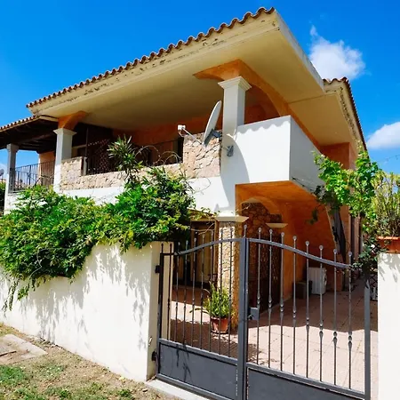 Apartment Carta - A Due Passi Dal Mare Santa Lucia (Sardinia)