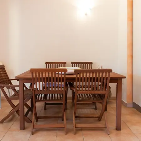 Apartment Carta - A Due Passi Dal Mare Santa Lucia (Sardinia)